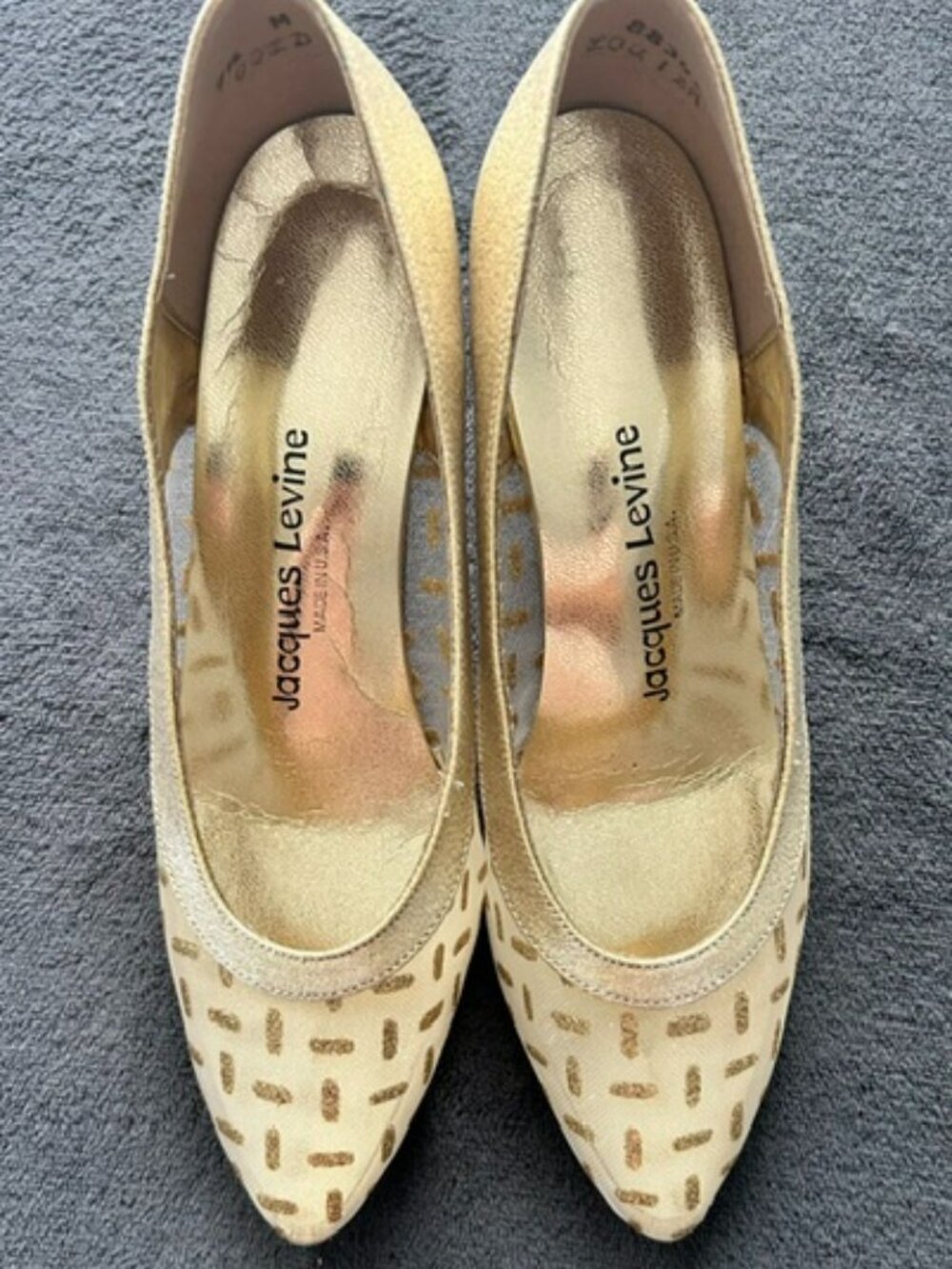 Vintage Jacques Levine Women's Size 7.5 M Louisa Gold Heels NWT